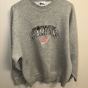 Detroit Redwings Stanley Cup Champions Men's Sweater
